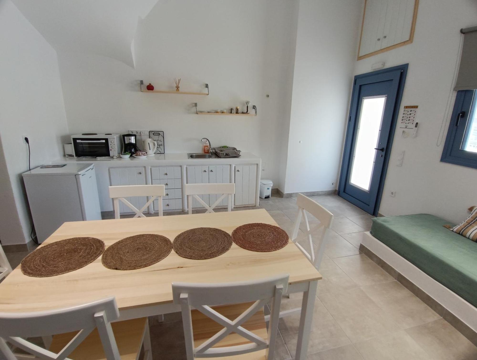 Tinos Youth Apartment Ngoại thất bức ảnh